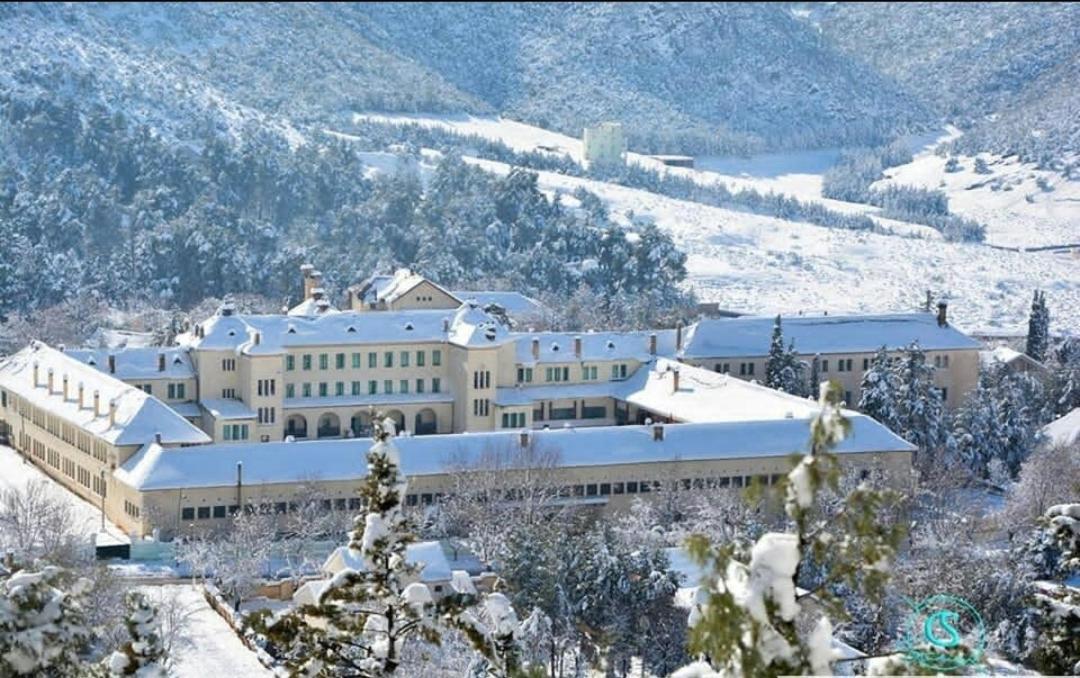Issli Appartment Climatise Hiver Et Ete Azrou Εξωτερικό φωτογραφία