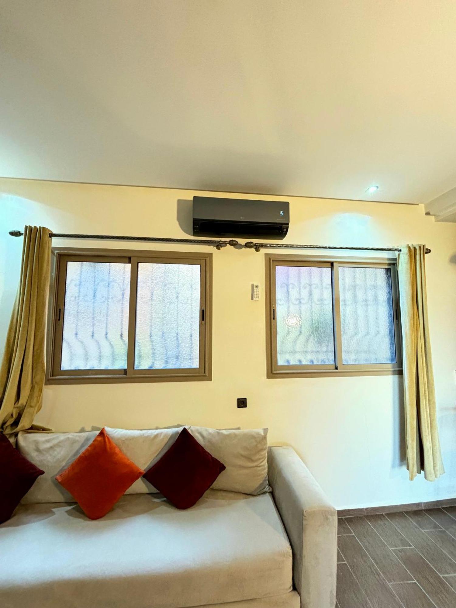Issli Appartment Climatise Hiver Et Ete Azrou Εξωτερικό φωτογραφία
